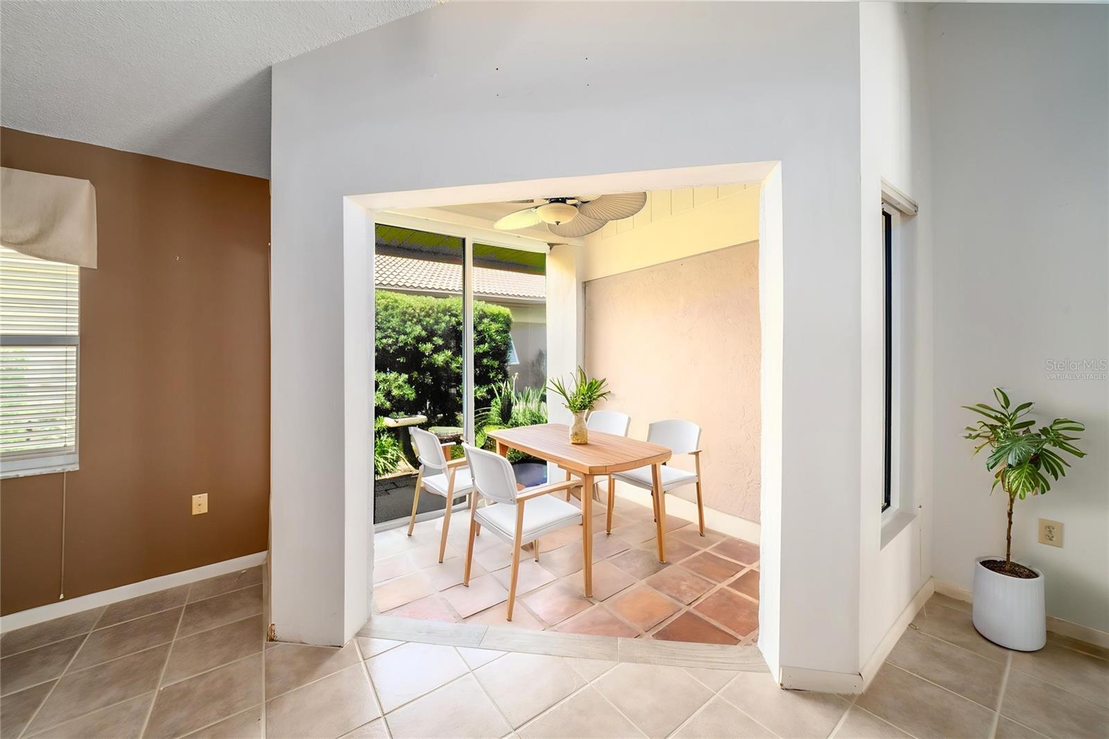 3162 E VILLAGE DR, VENICE, FL, 34293