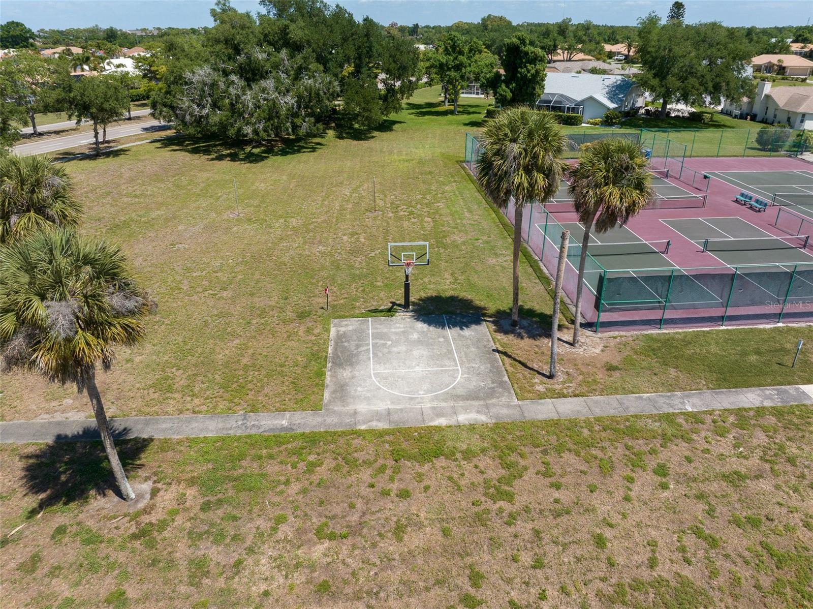 3162 E VILLAGE DR, VENICE, FL, 34293