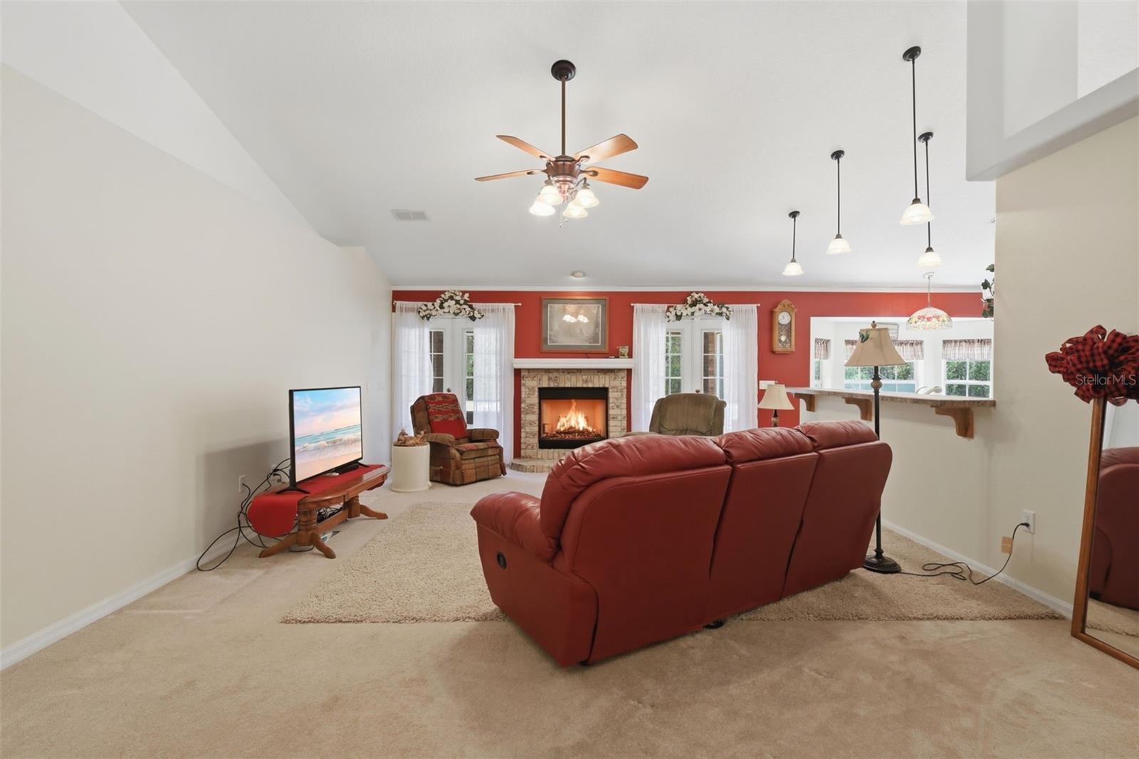 1640 RED DOG RD, DE LEON SPRINGS, FL, 32130