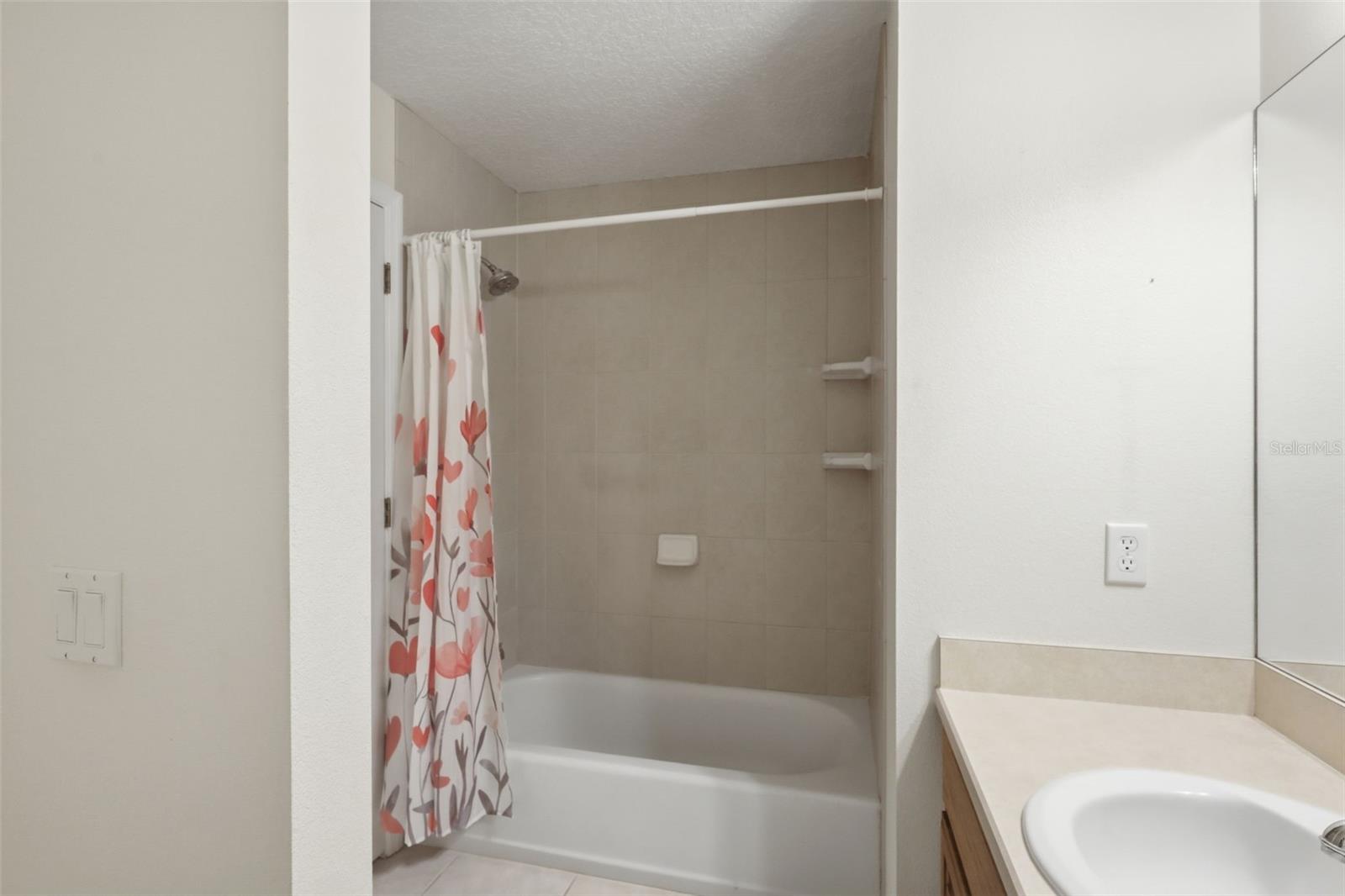 1640 RED DOG RD, DE LEON SPRINGS, FL, 32130