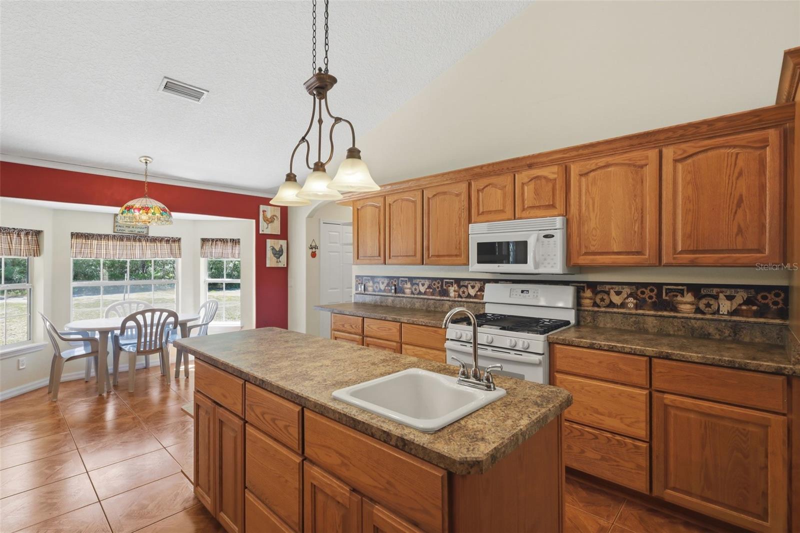 1640 RED DOG RD, DE LEON SPRINGS, FL, 32130