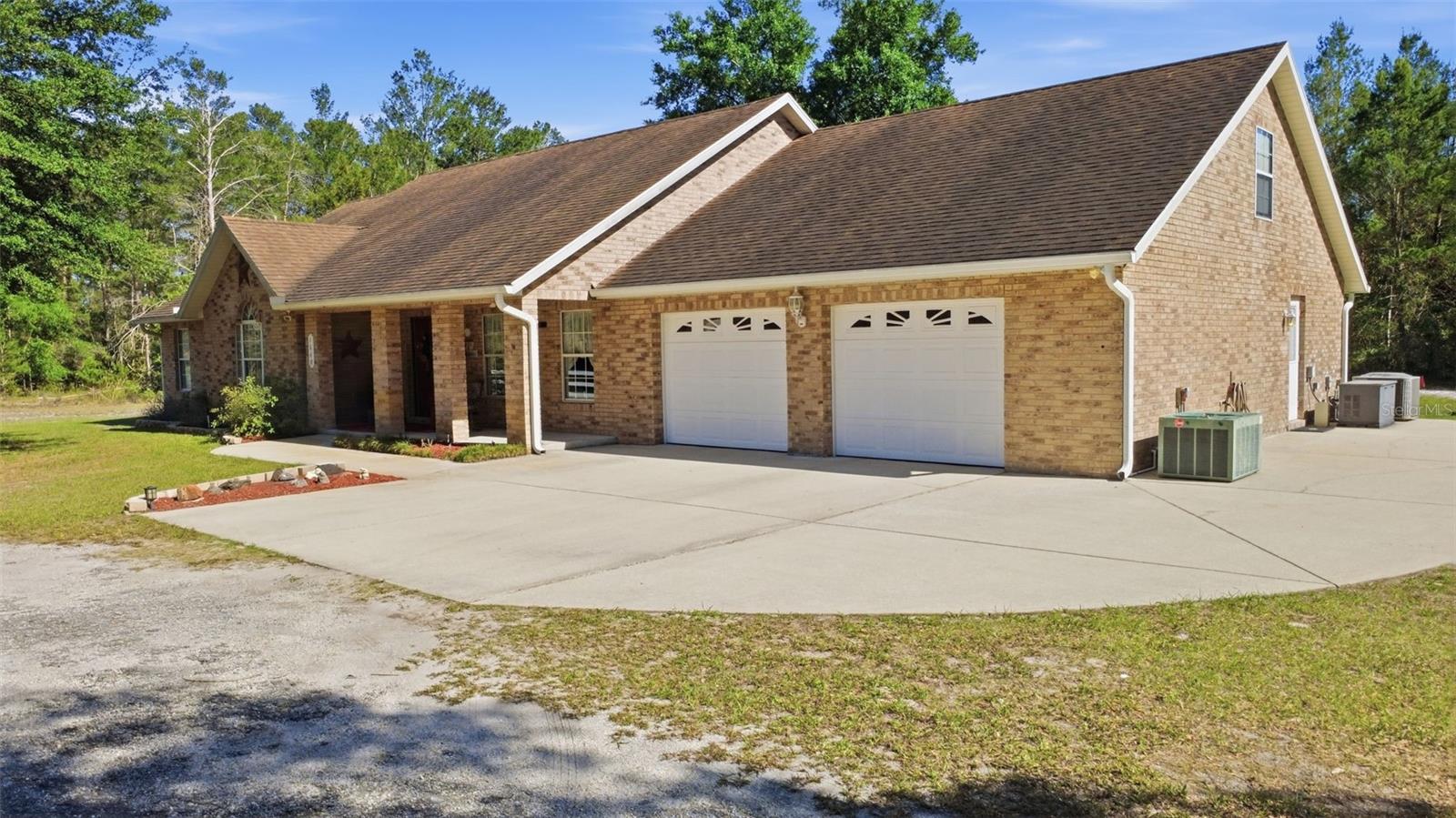 1640 RED DOG RD, DE LEON SPRINGS, FL, 32130