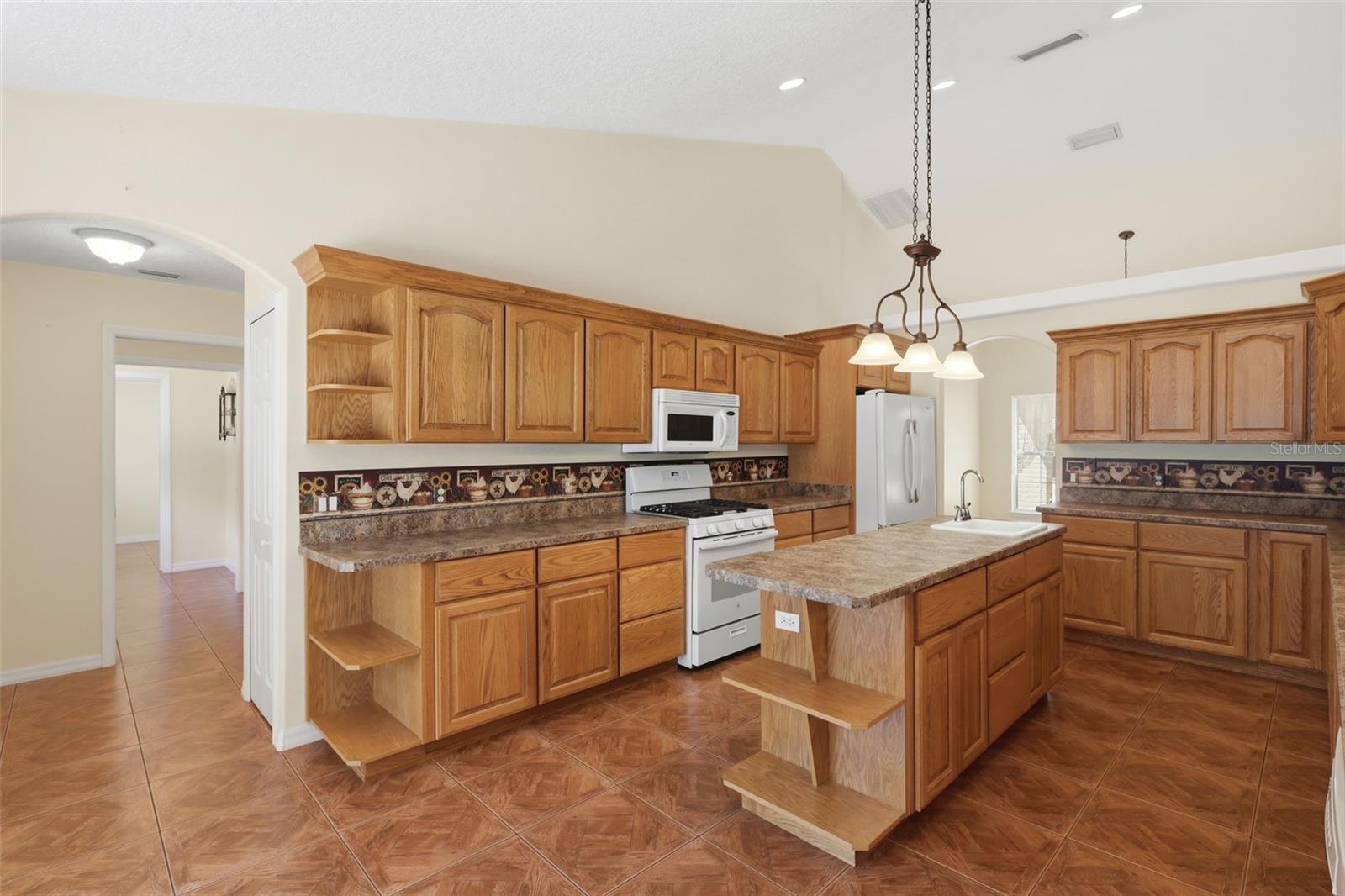 1640 RED DOG RD, DE LEON SPRINGS, FL, 32130