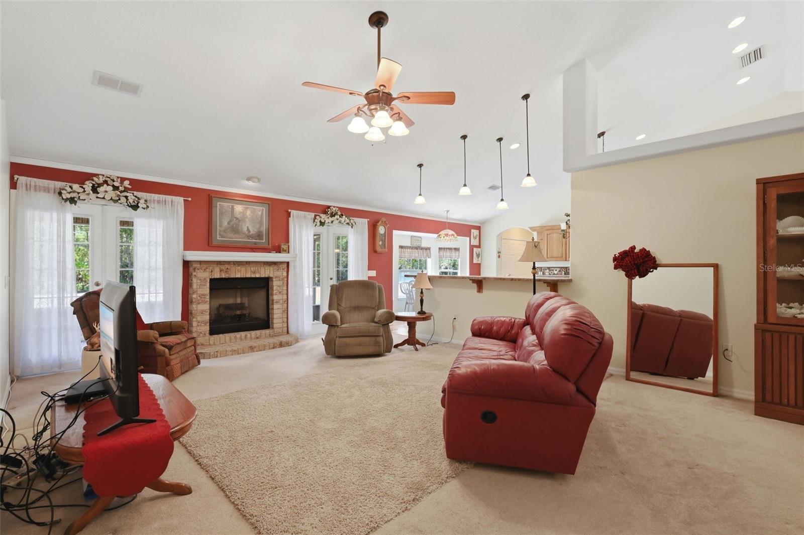 1640 RED DOG RD, DE LEON SPRINGS, FL, 32130