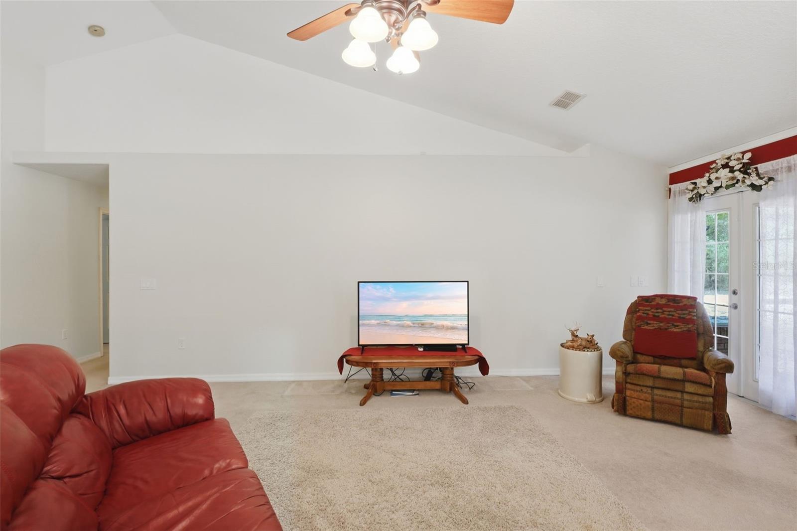 1640 RED DOG RD, DE LEON SPRINGS, FL, 32130