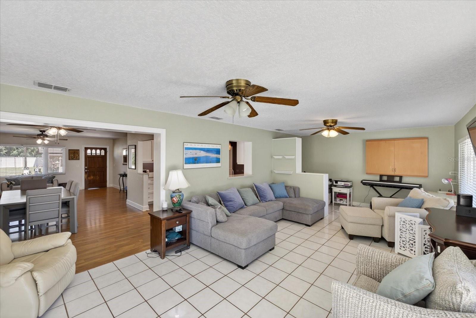 3067 KAPOK KOVE DR, CLEARWATER, FL, 33759