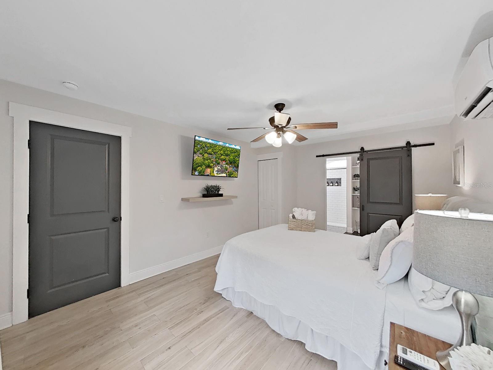 1215 E CURTIS ST, TAMPA, FL, 33603