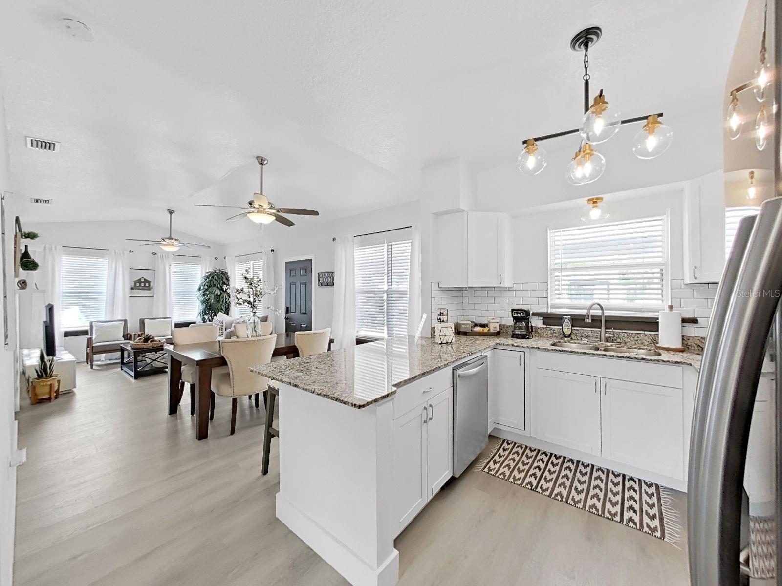 1215 E CURTIS ST, TAMPA, FL, 33603