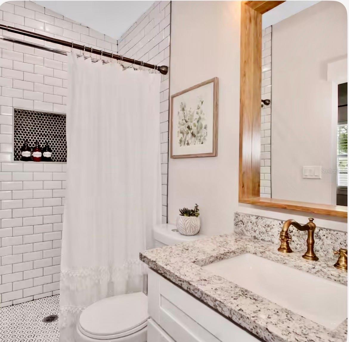 1215 E CURTIS ST, TAMPA, FL, 33603