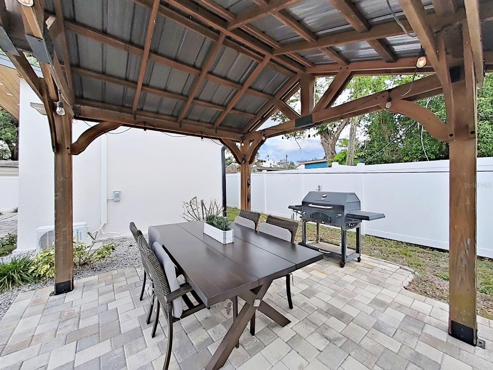 1215 E CURTIS ST, TAMPA, FL, 33603