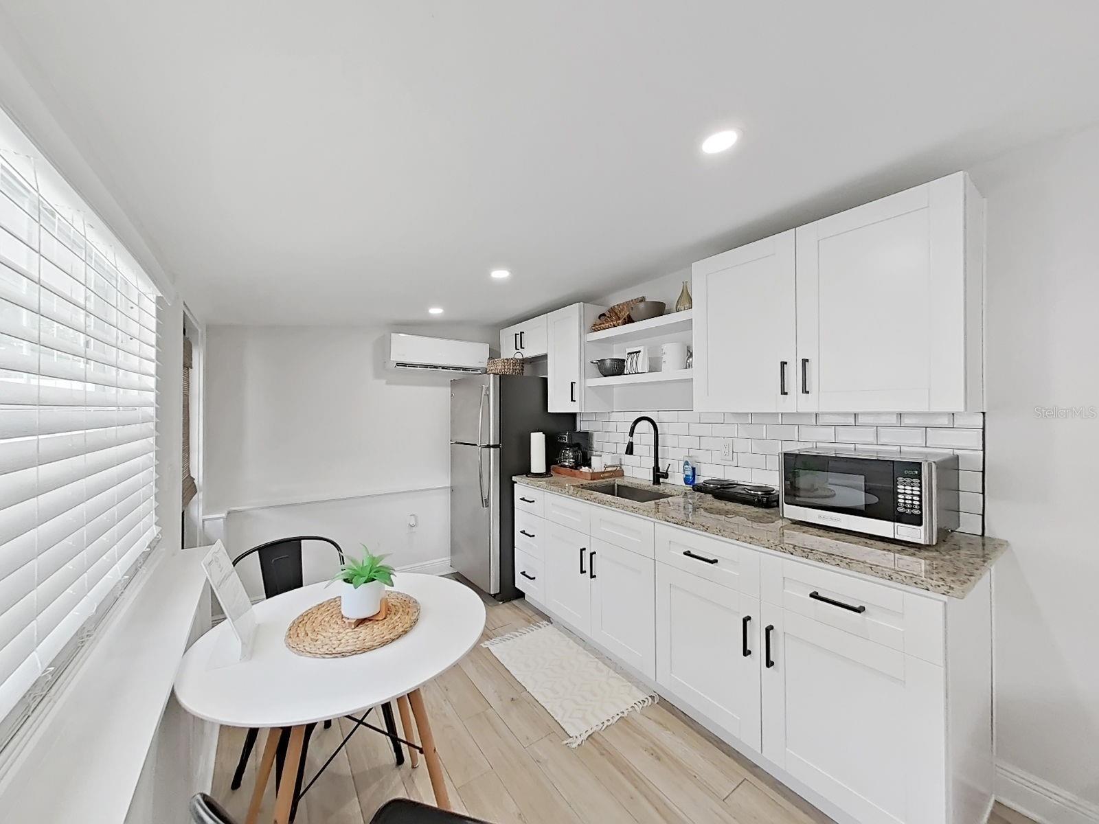 1215 E CURTIS ST, TAMPA, FL, 33603