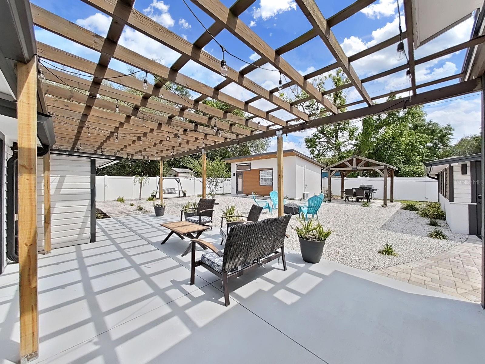 1215 E CURTIS ST, TAMPA, FL, 33603