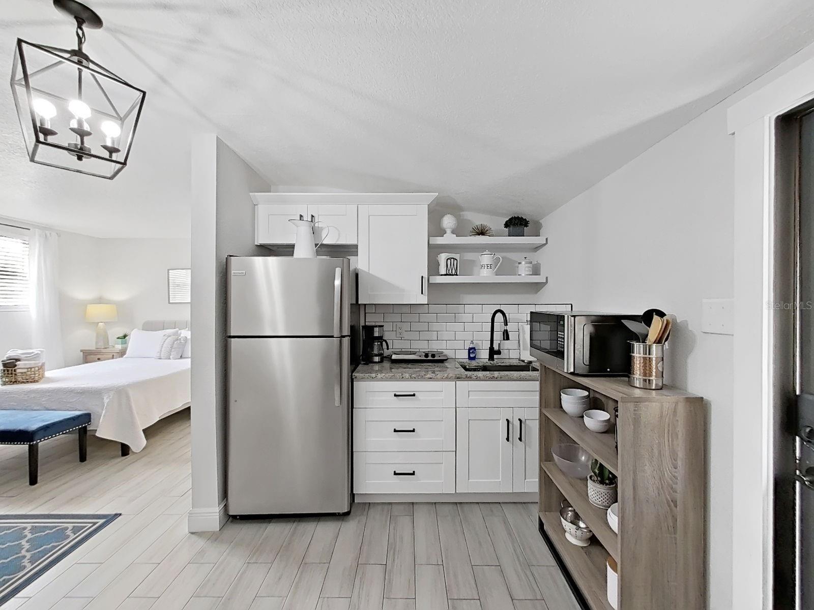 1215 E CURTIS ST, TAMPA, FL, 33603