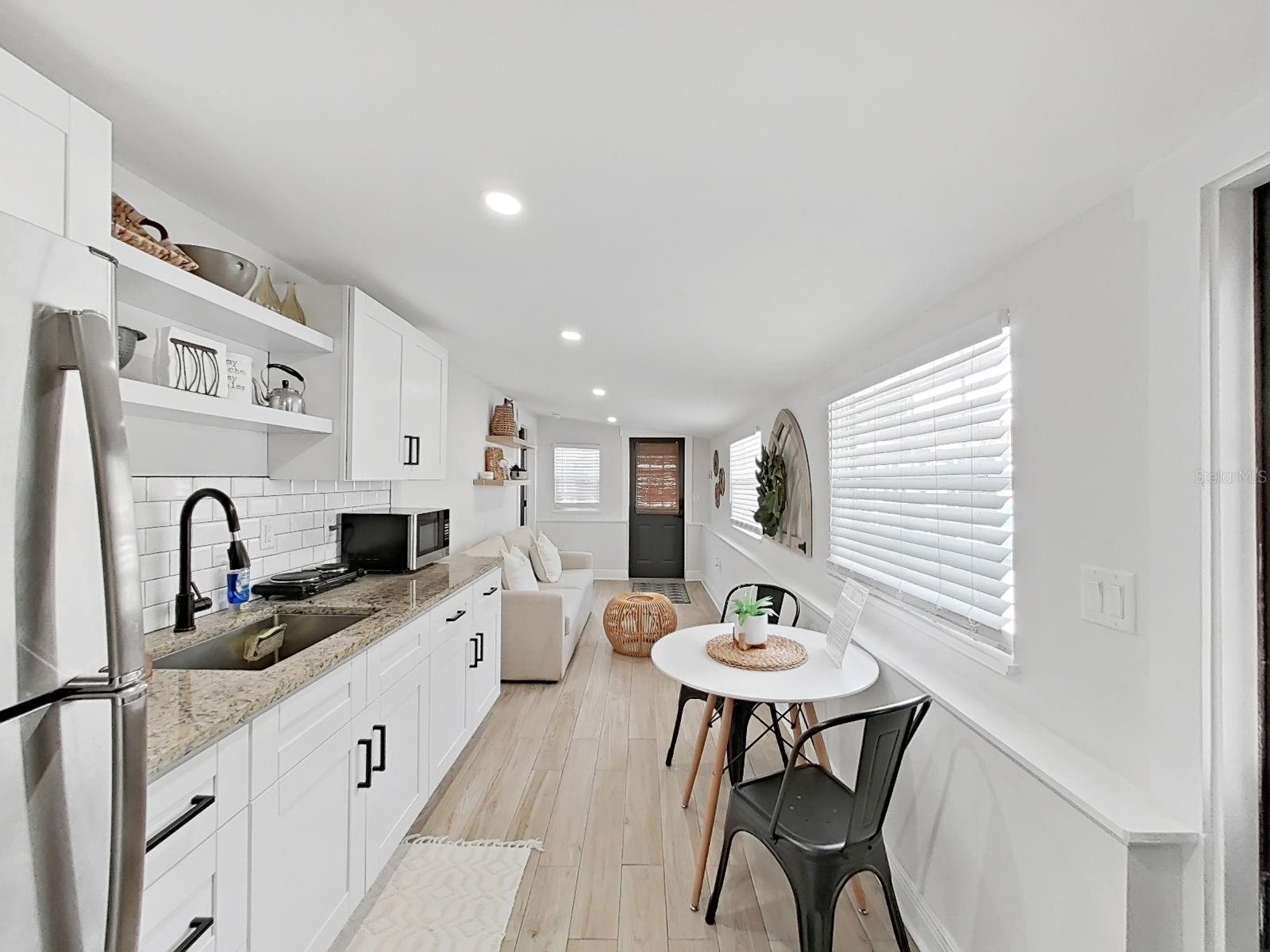 1215 E CURTIS ST, TAMPA, FL, 33603