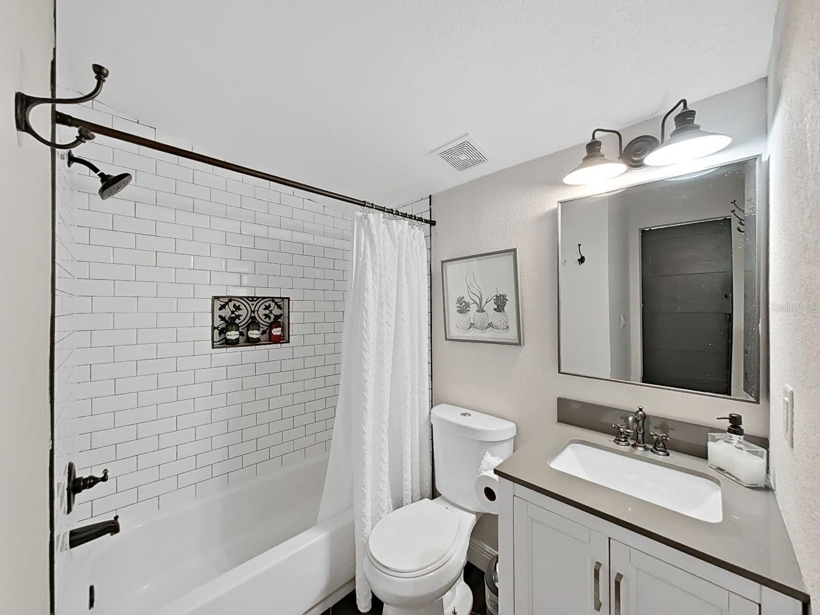 1215 E CURTIS ST, TAMPA, FL, 33603