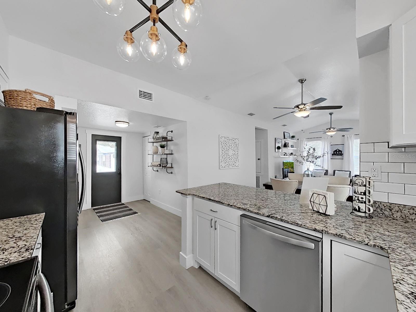 1215 E CURTIS ST, TAMPA, FL, 33603