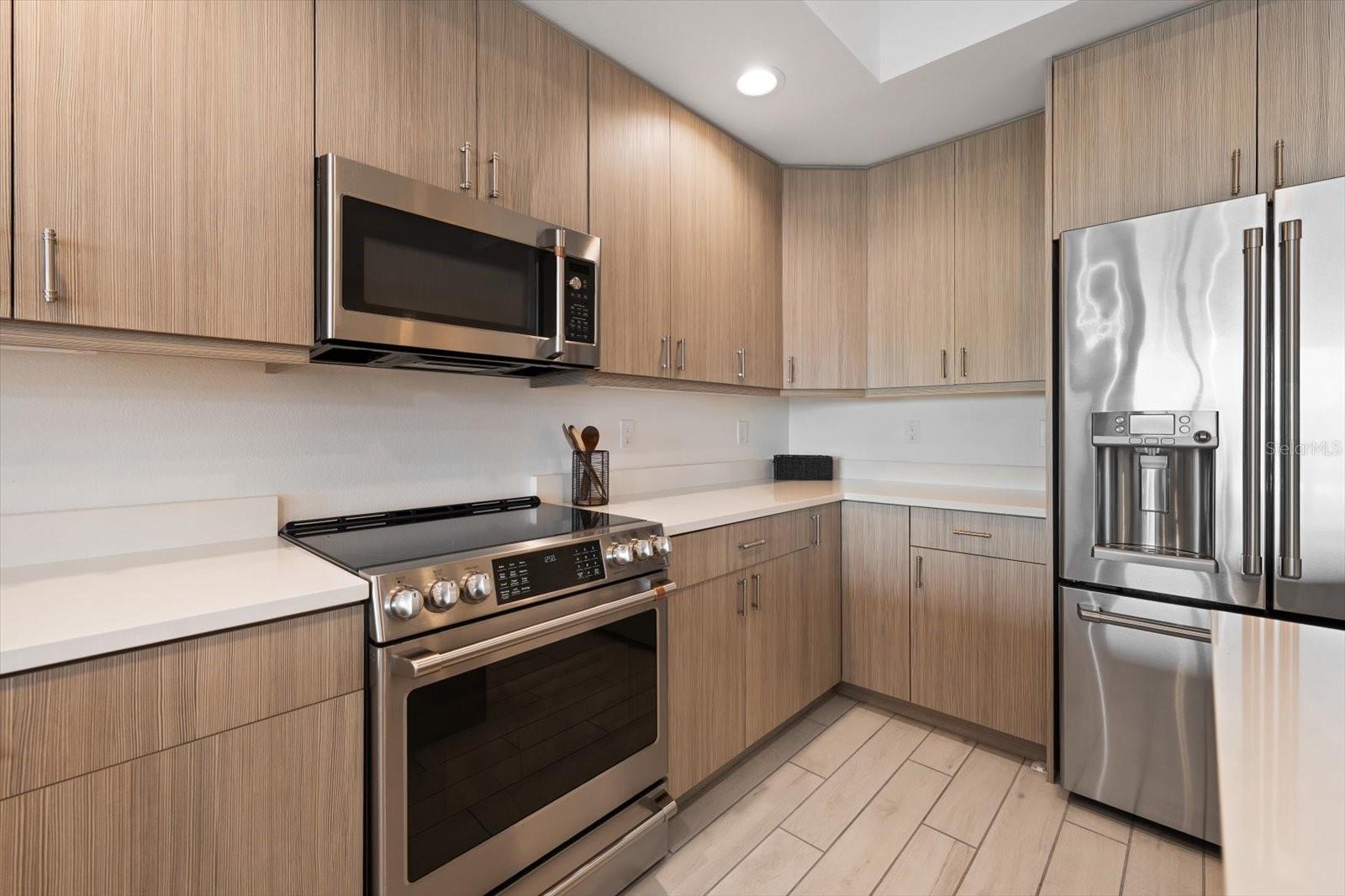 125 ISLAND WAY #402, CLEARWATER BEACH, FL, 33767