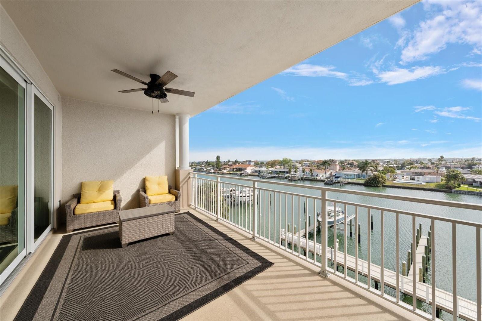 125 ISLAND WAY #402, CLEARWATER BEACH, FL, 33767