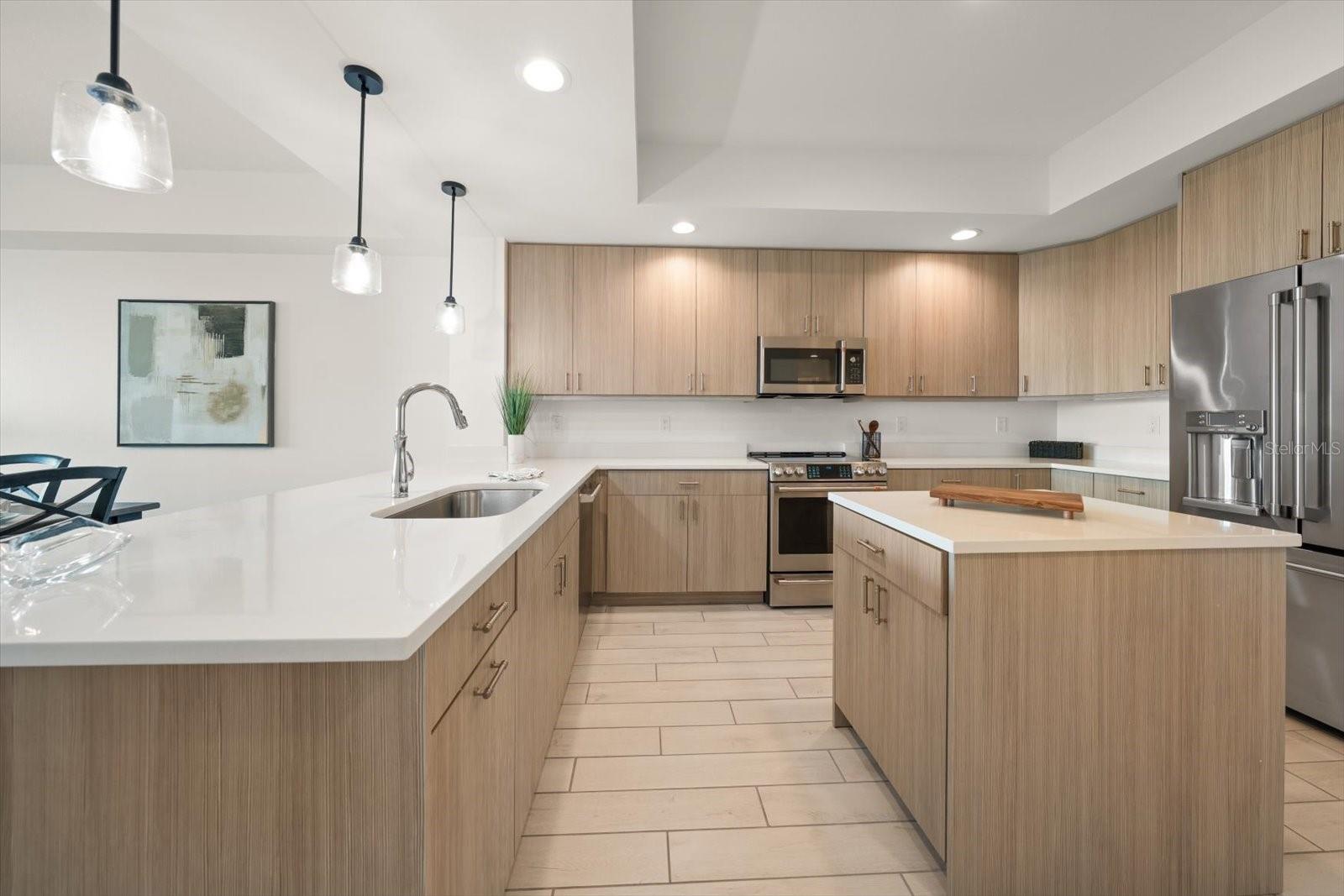 125 ISLAND WAY #402, CLEARWATER BEACH, FL, 33767