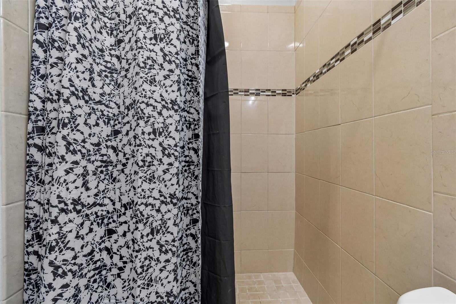 5117 N LINCOLN AVE, TAMPA, FL, 33614