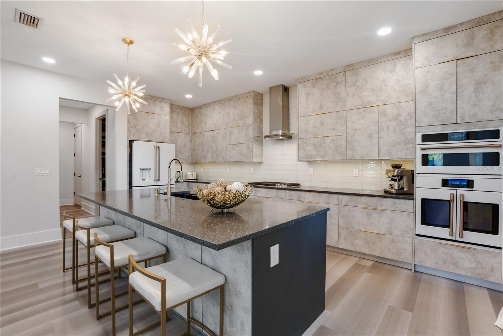 2140 CATALINA DR, CLEARWATER, FL, 33764