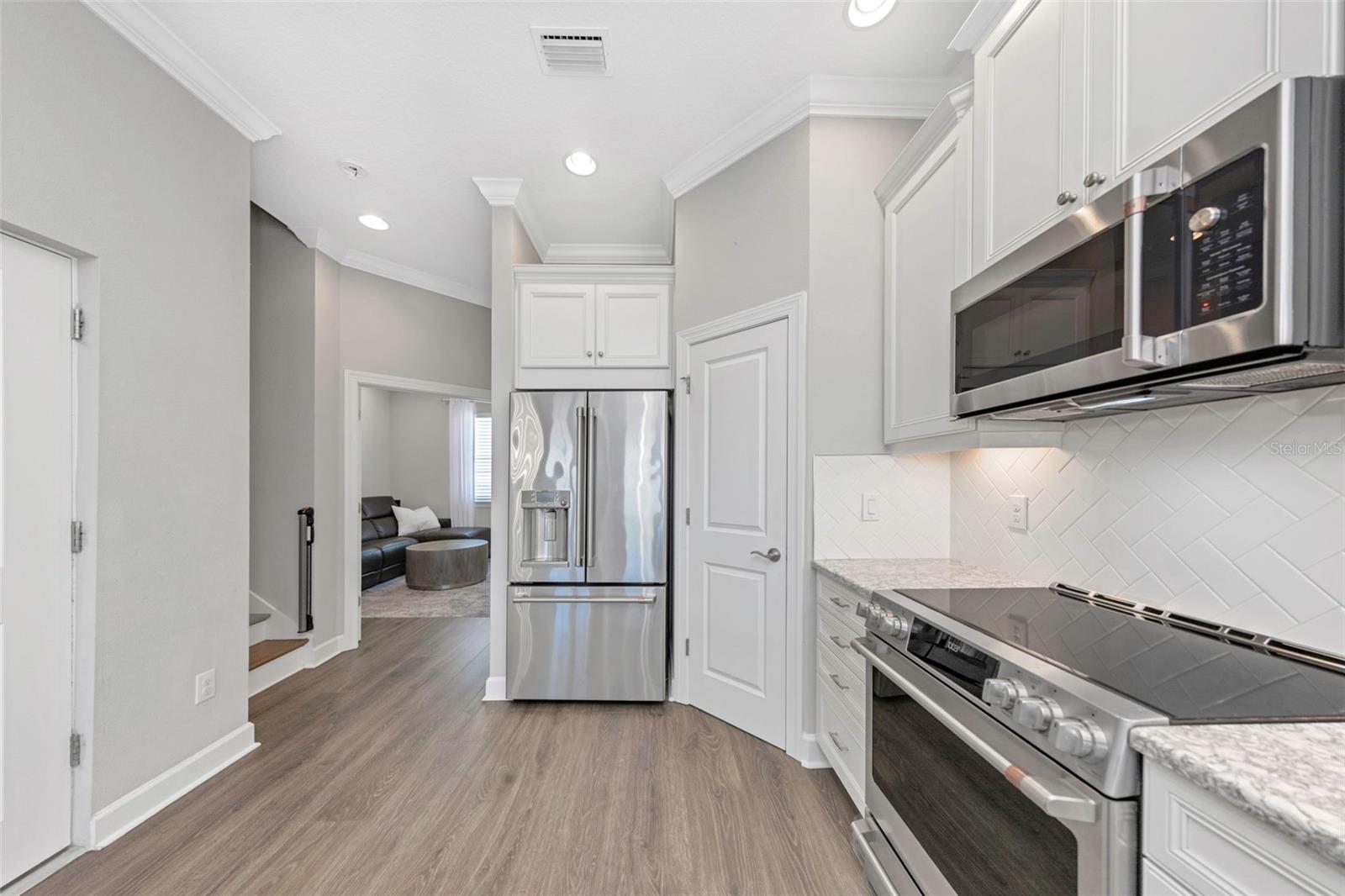 4022 ROCKY SHORES DR, TAMPA, FL, 33634