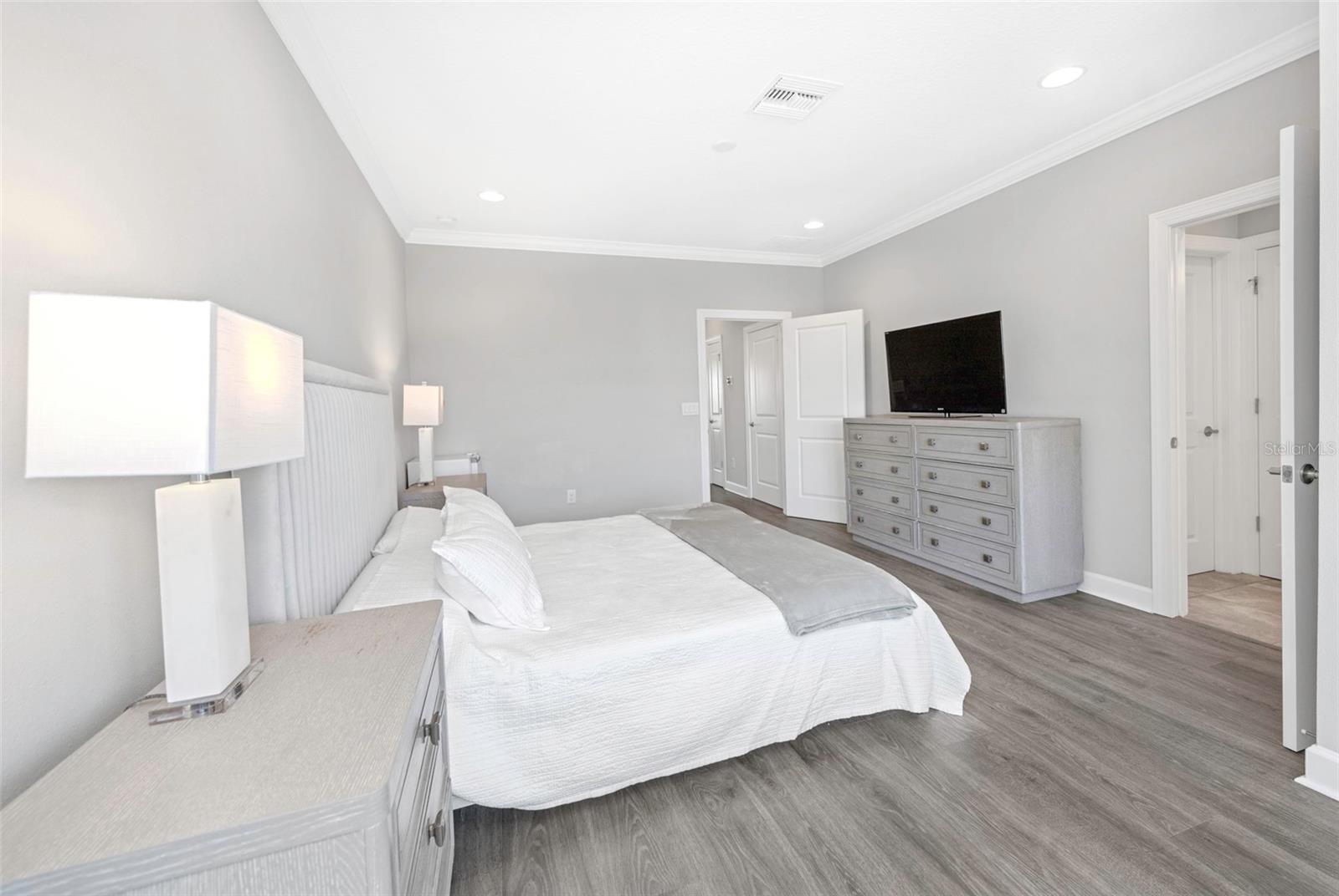 4022 ROCKY SHORES DR, TAMPA, FL, 33634