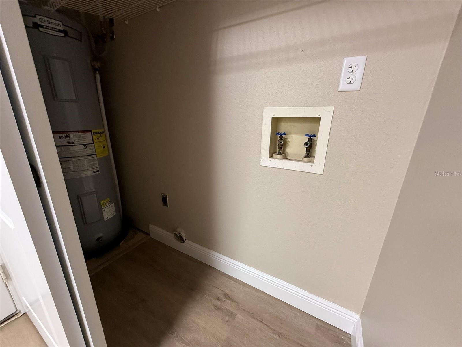 3111 RIVERSIDE DR #B, PUNTA GORDA, FL, 33950