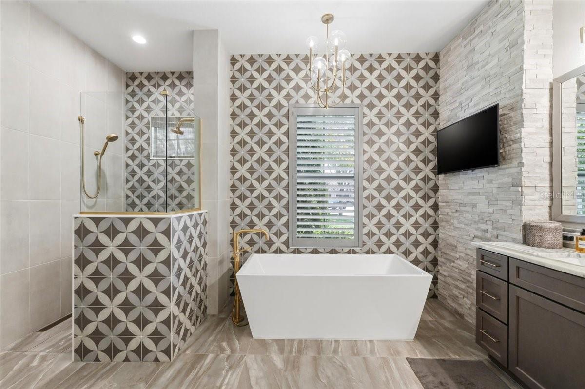 2398 HERITAGE LAKES DR, LAKELAND, FL, 33803