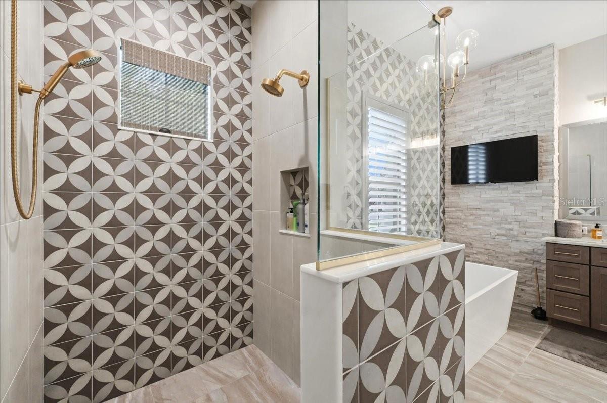 2398 HERITAGE LAKES DR, LAKELAND, FL, 33803