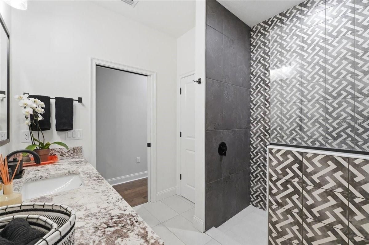 2398 HERITAGE LAKES DR, LAKELAND, FL, 33803