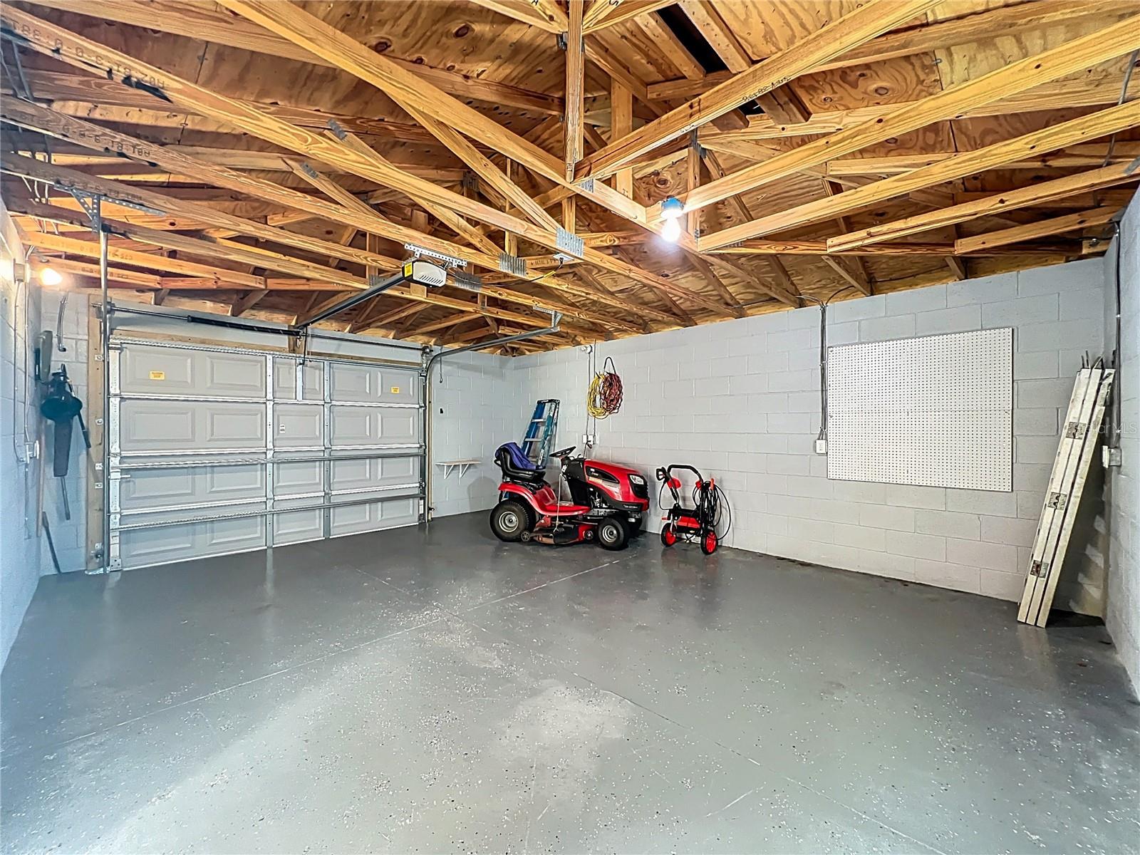 612 PALMETTO DR, MASCOTTE, FL, 34753