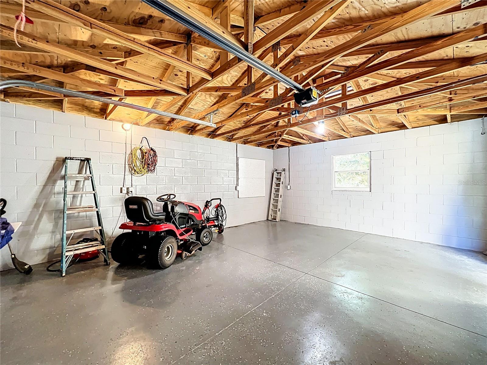 612 PALMETTO DR, MASCOTTE, FL, 34753