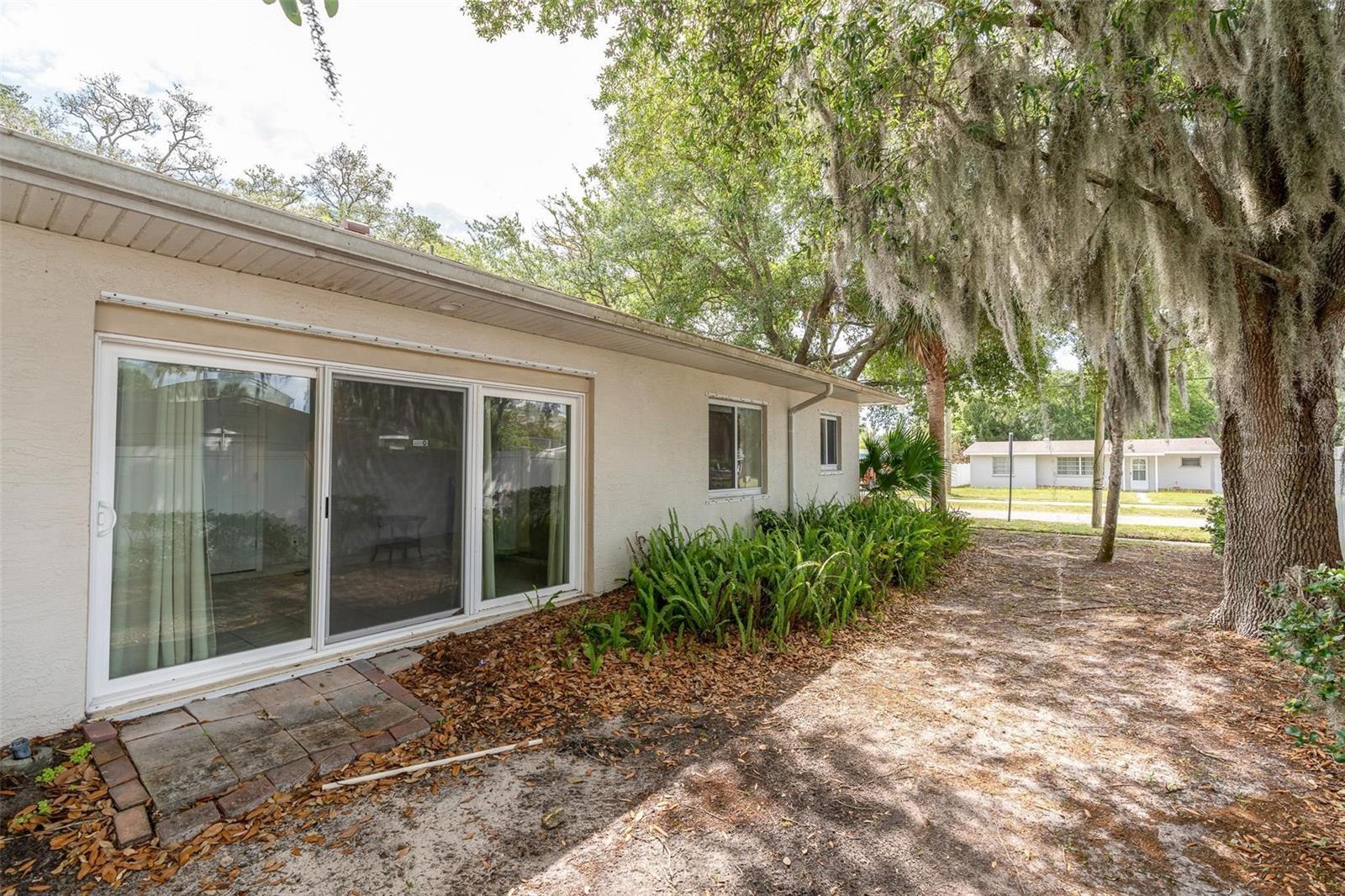 545 WAYNE AVE, NEW SMYRNA BEACH, FL, 32168