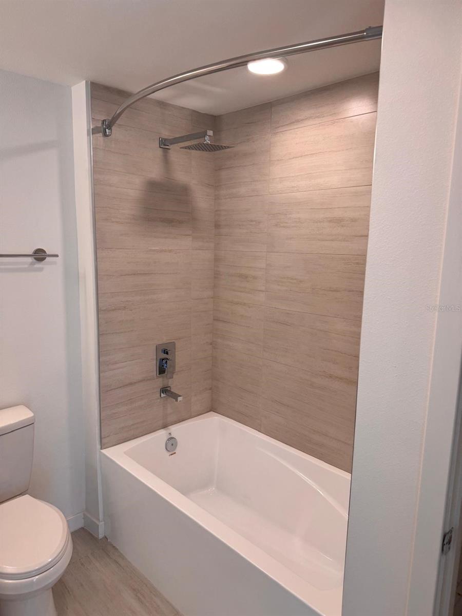 5587 MILLENIA BLVD #202, ORLANDO, FL, 32839