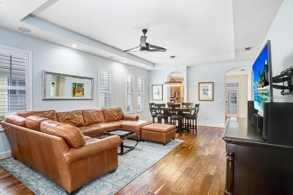 9506 CAVENDISH DR, TAMPA, FL, 33626