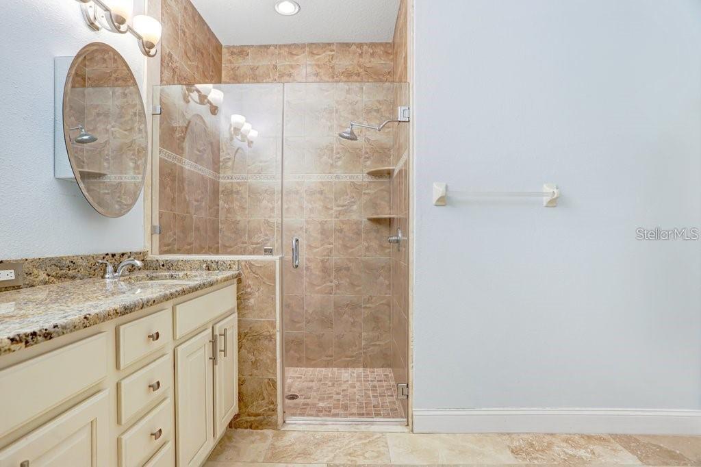 9506 CAVENDISH DR, TAMPA, FL, 33626