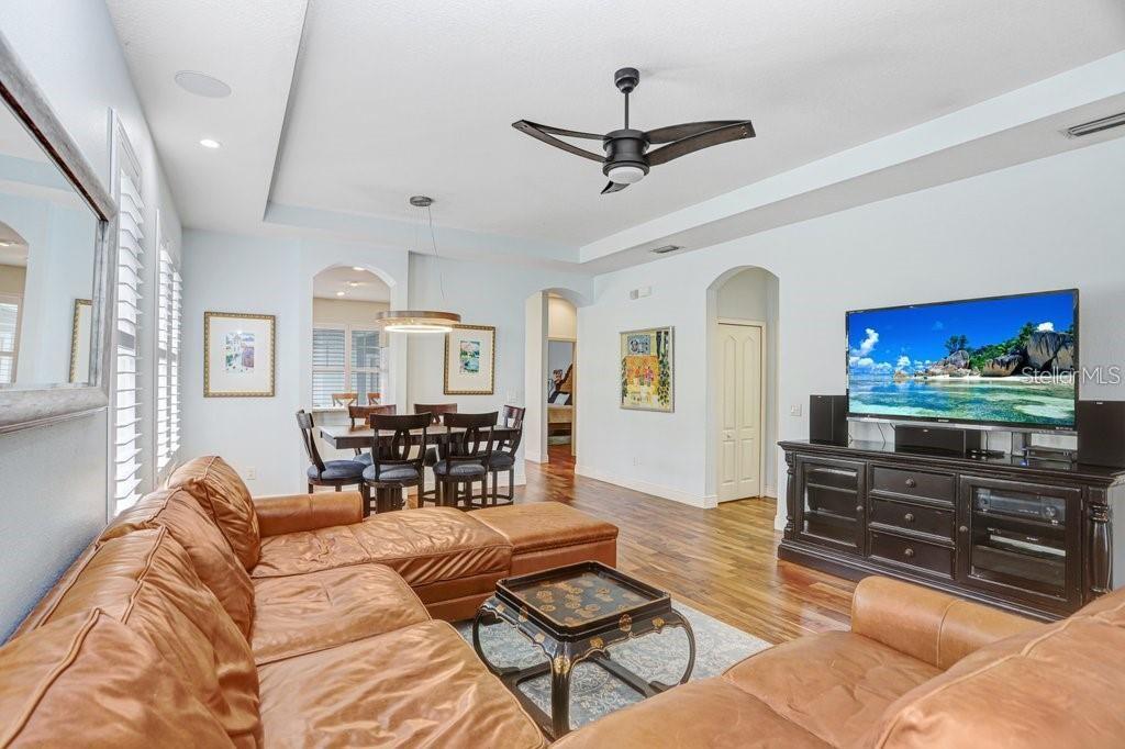 9506 CAVENDISH DR, TAMPA, FL, 33626