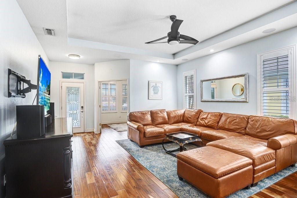 9506 CAVENDISH DR, TAMPA, FL, 33626