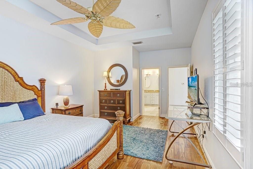 9506 CAVENDISH DR, TAMPA, FL, 33626