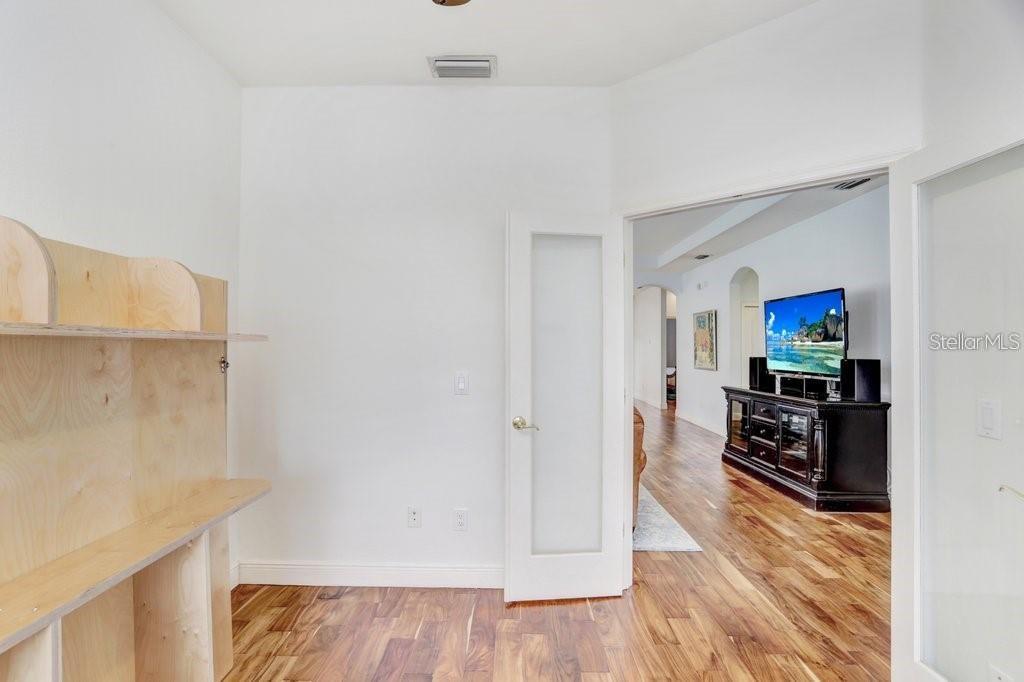 9506 CAVENDISH DR, TAMPA, FL, 33626