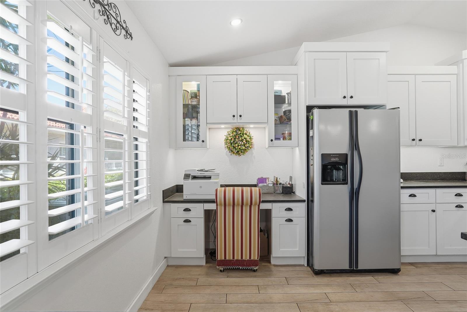 554 ANDORRA CIR NE, ST PETERSBURG, FL, 33703