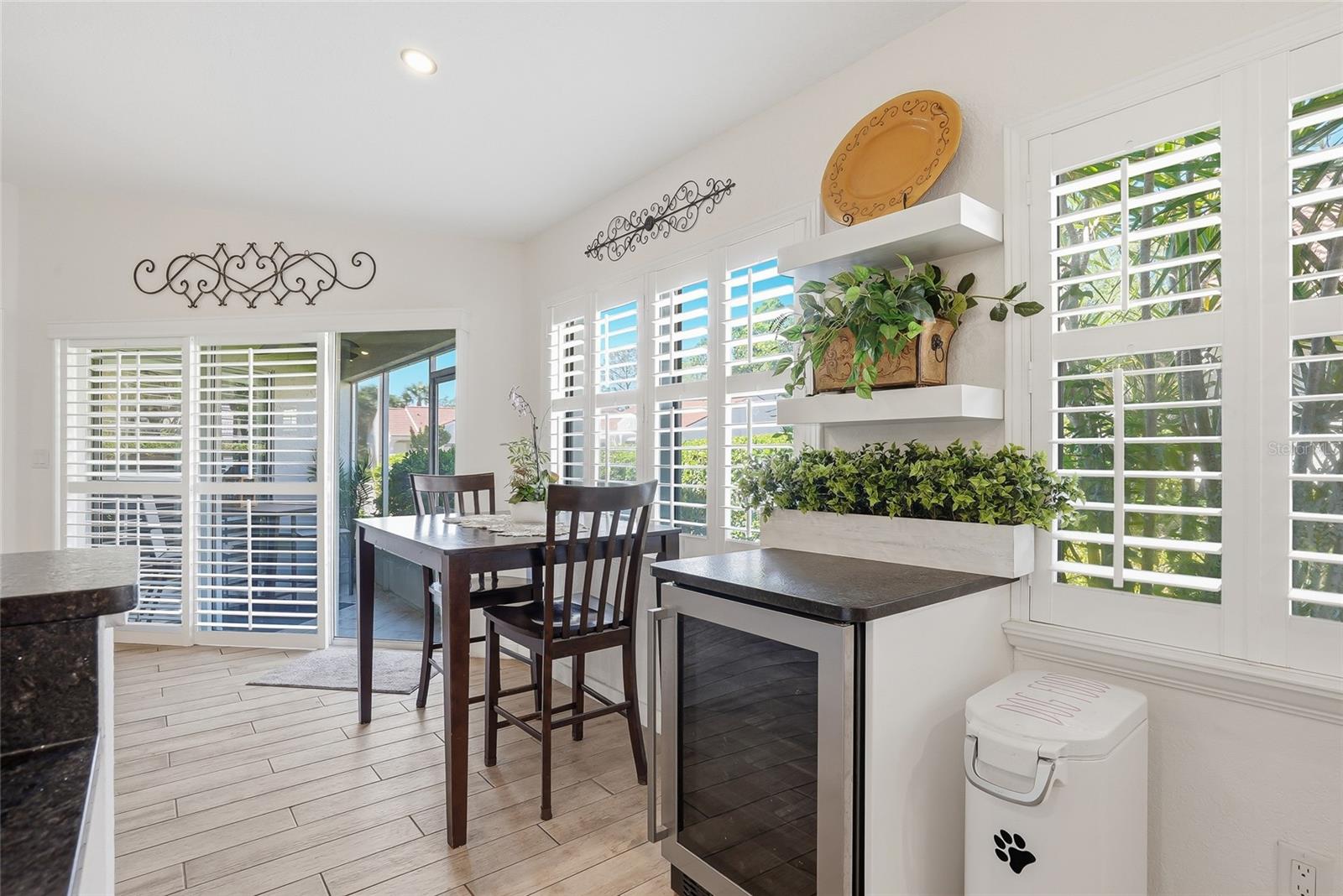 554 ANDORRA CIR NE, ST PETERSBURG, FL, 33703