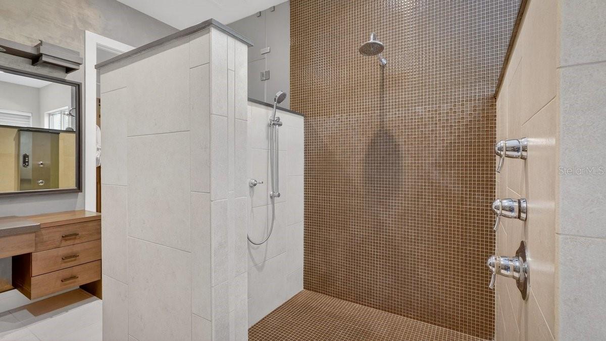 3 ASHFORD LAKES DR, ORMOND BEACH, FL, 32174