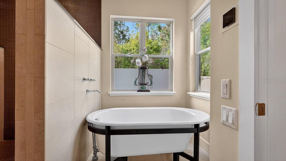 3 ASHFORD LAKES DR, ORMOND BEACH, FL, 32174