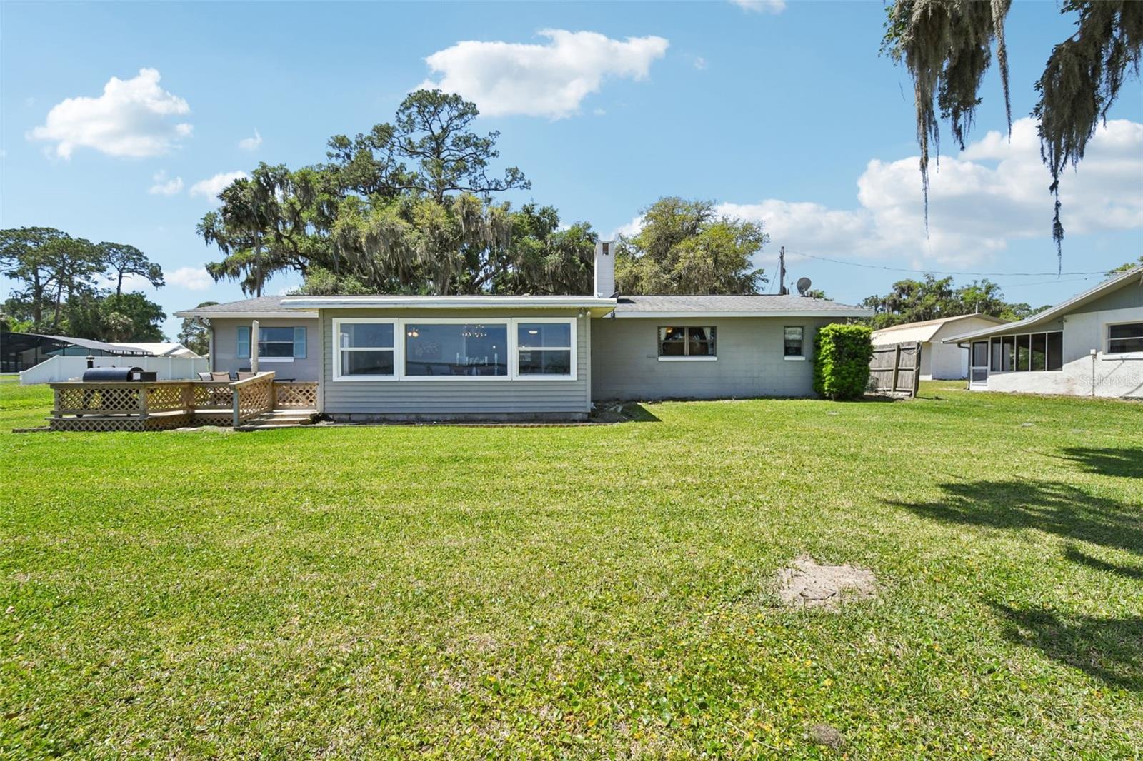 214 PARADISE LN, CRESCENT CITY, FL, 32112