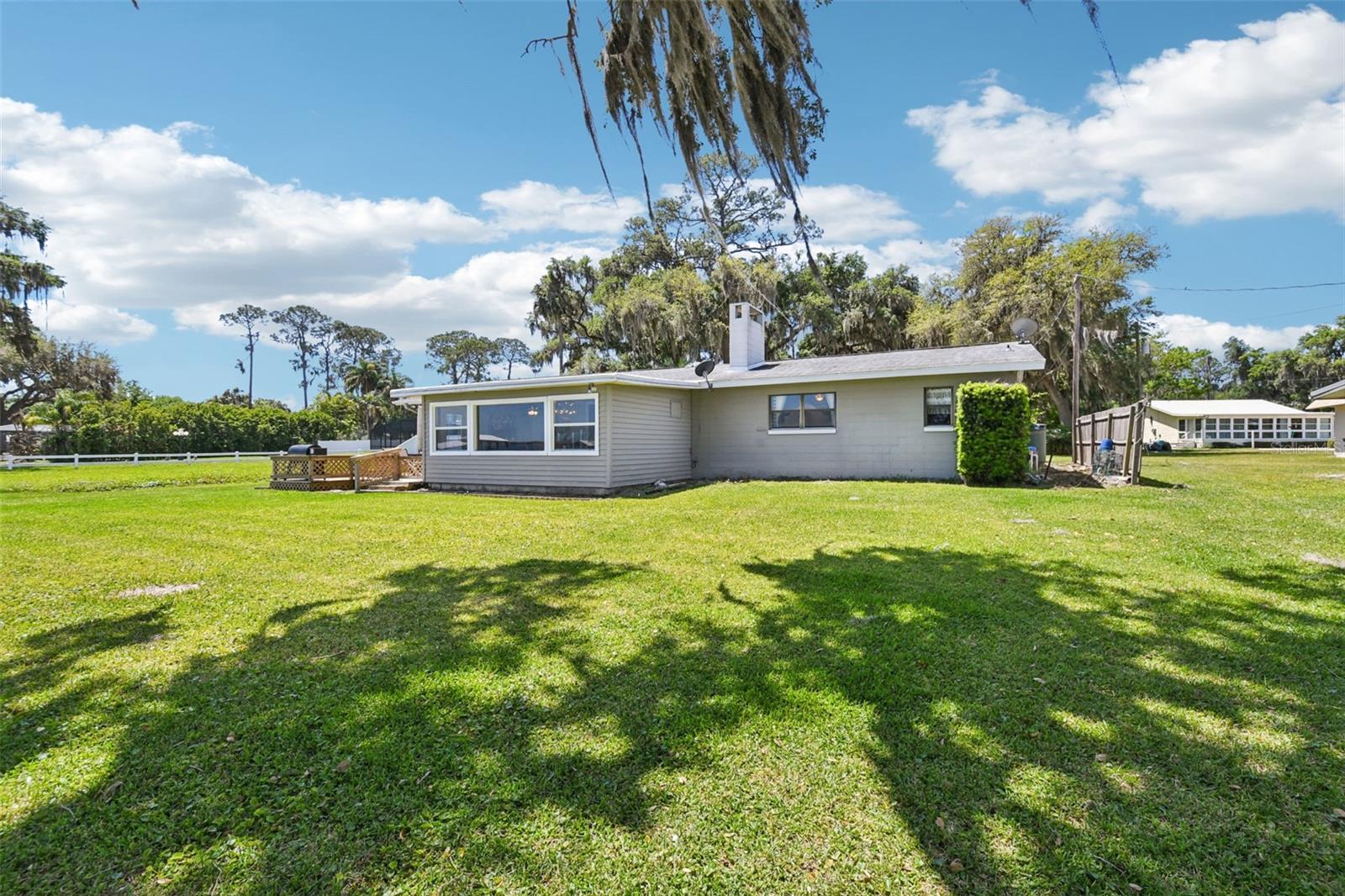 214 PARADISE LN, CRESCENT CITY, FL, 32112