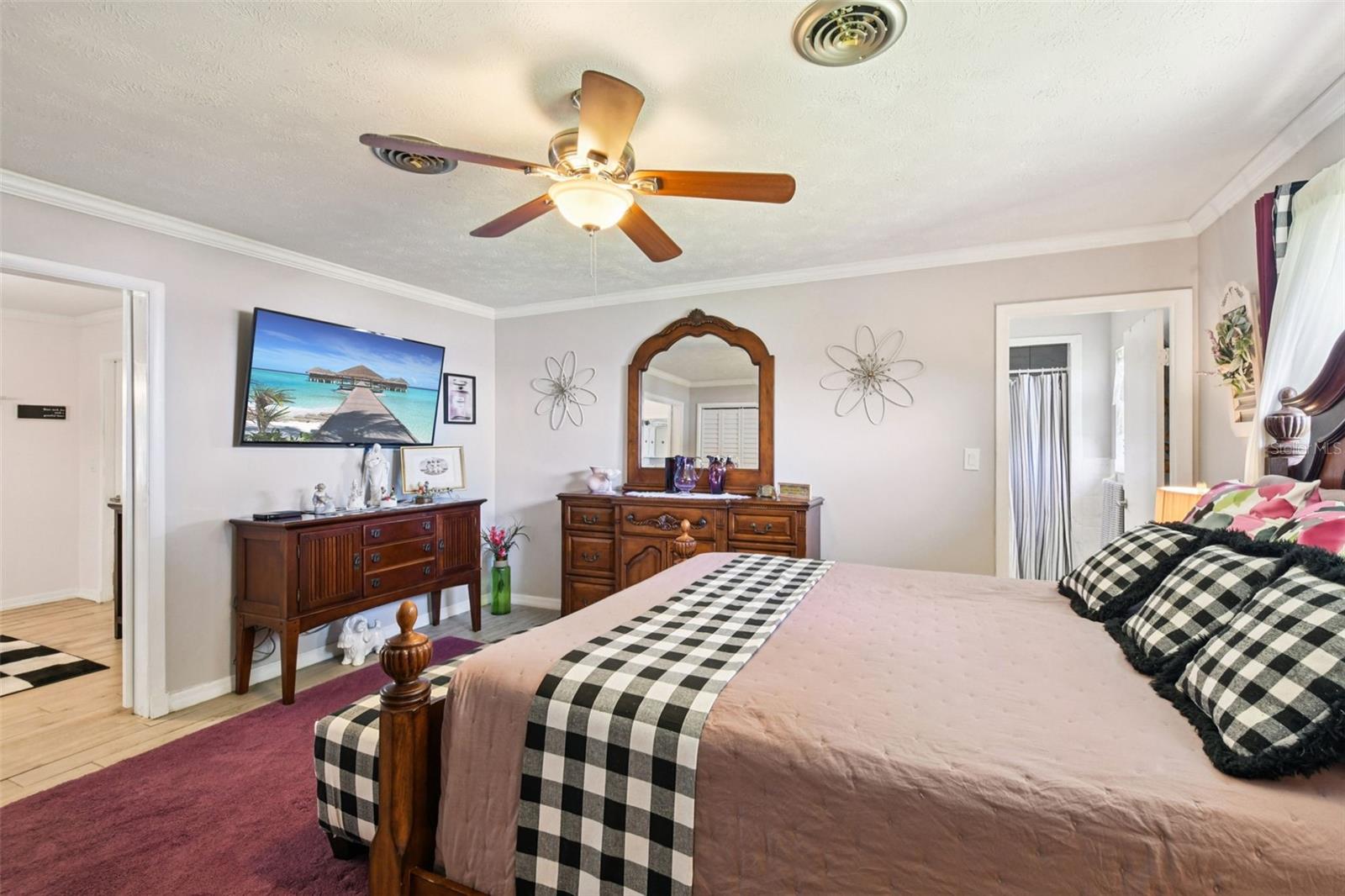 214 PARADISE LN, CRESCENT CITY, FL, 32112