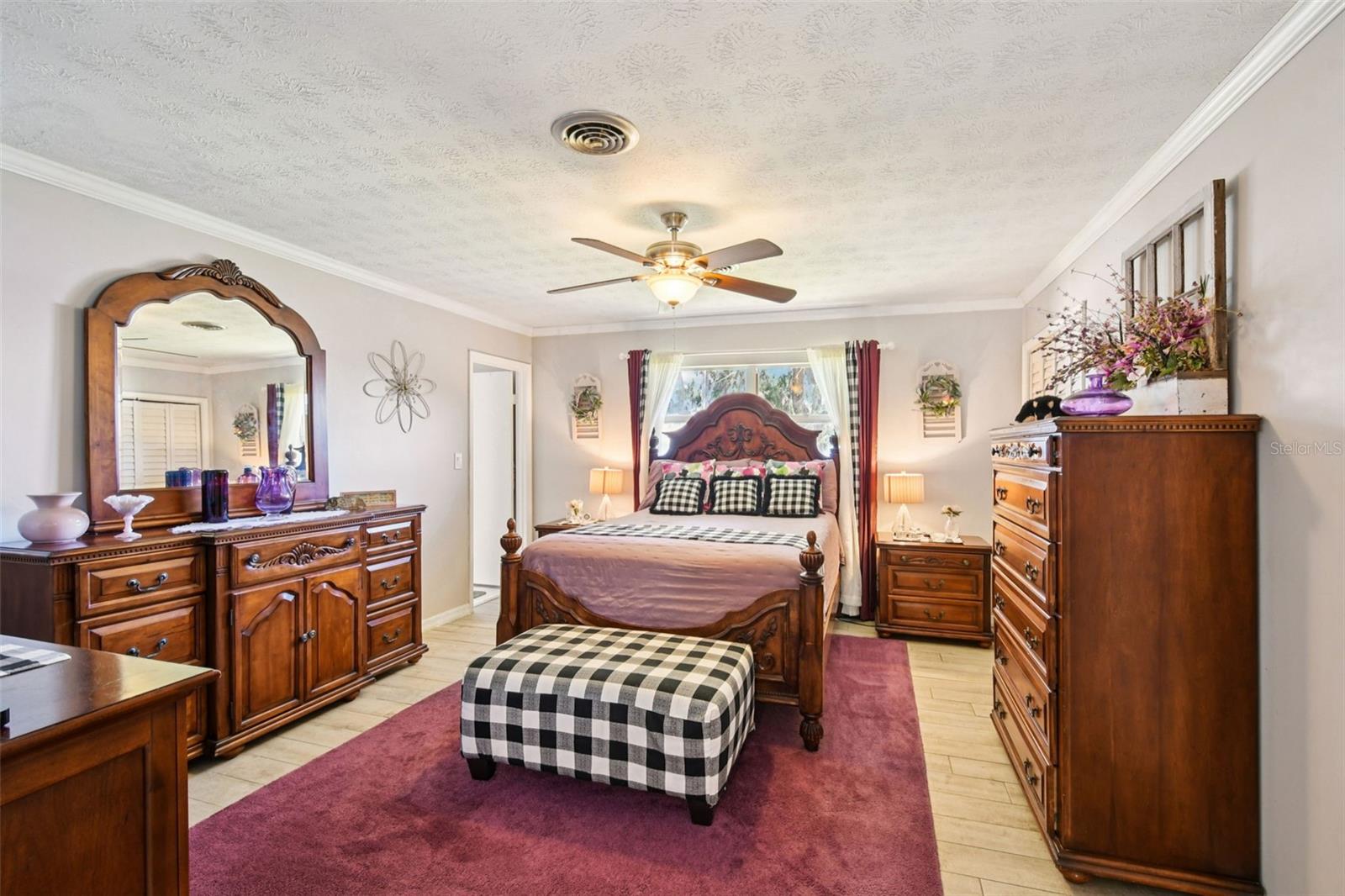 214 PARADISE LN, CRESCENT CITY, FL, 32112