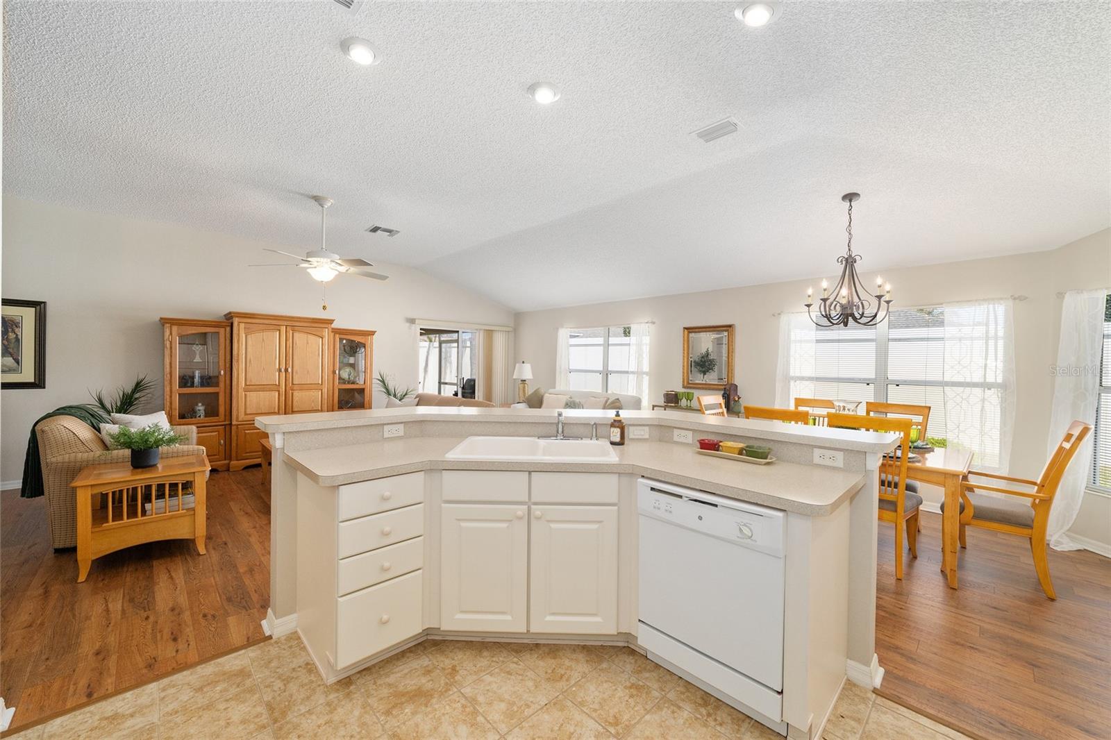 1426 JANEANN TER, THE VILLAGES, FL, 32162